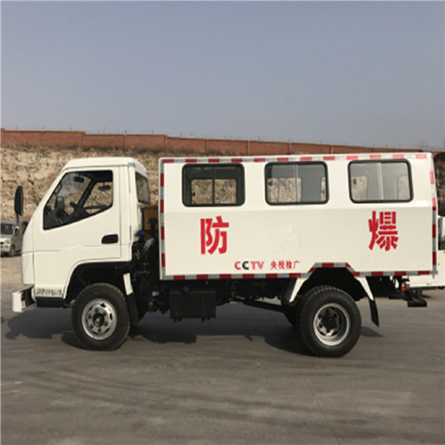 中重10臺無軌膠輪車發往云南曲靖